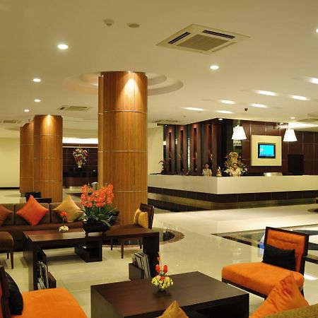 August Suites Pattaya Extérieur photo