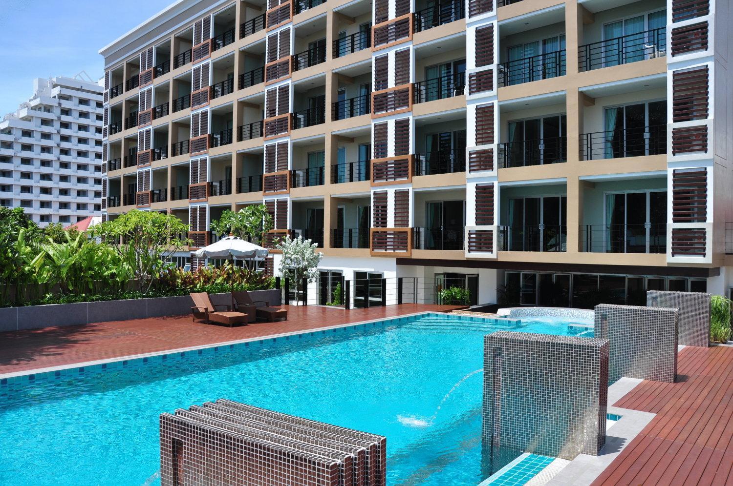 August Suites Pattaya Extérieur photo